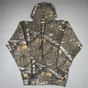 Dairy Boy Hoodie Sweater Women’s Medium Green Woodland Camo Realtree